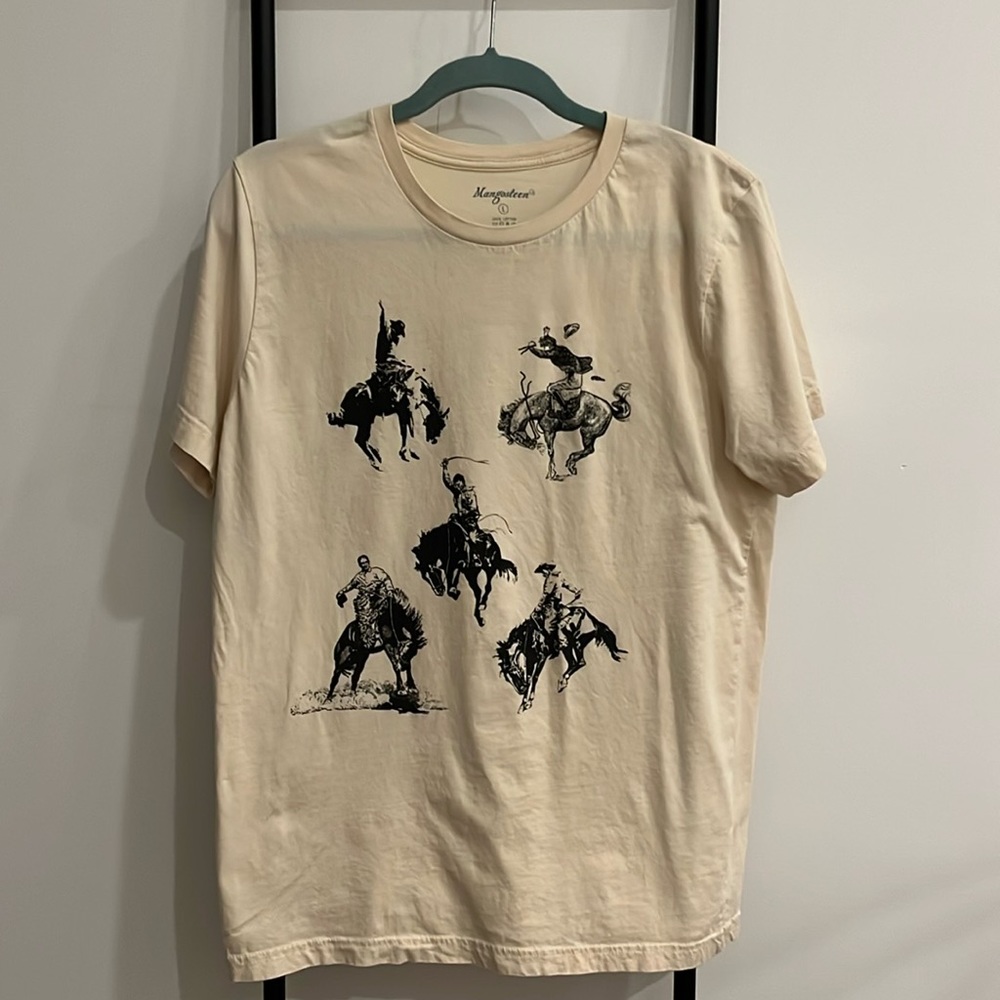 Mangosteen Graphic Tee Cream Cowboy Short Sleeve Women Size L